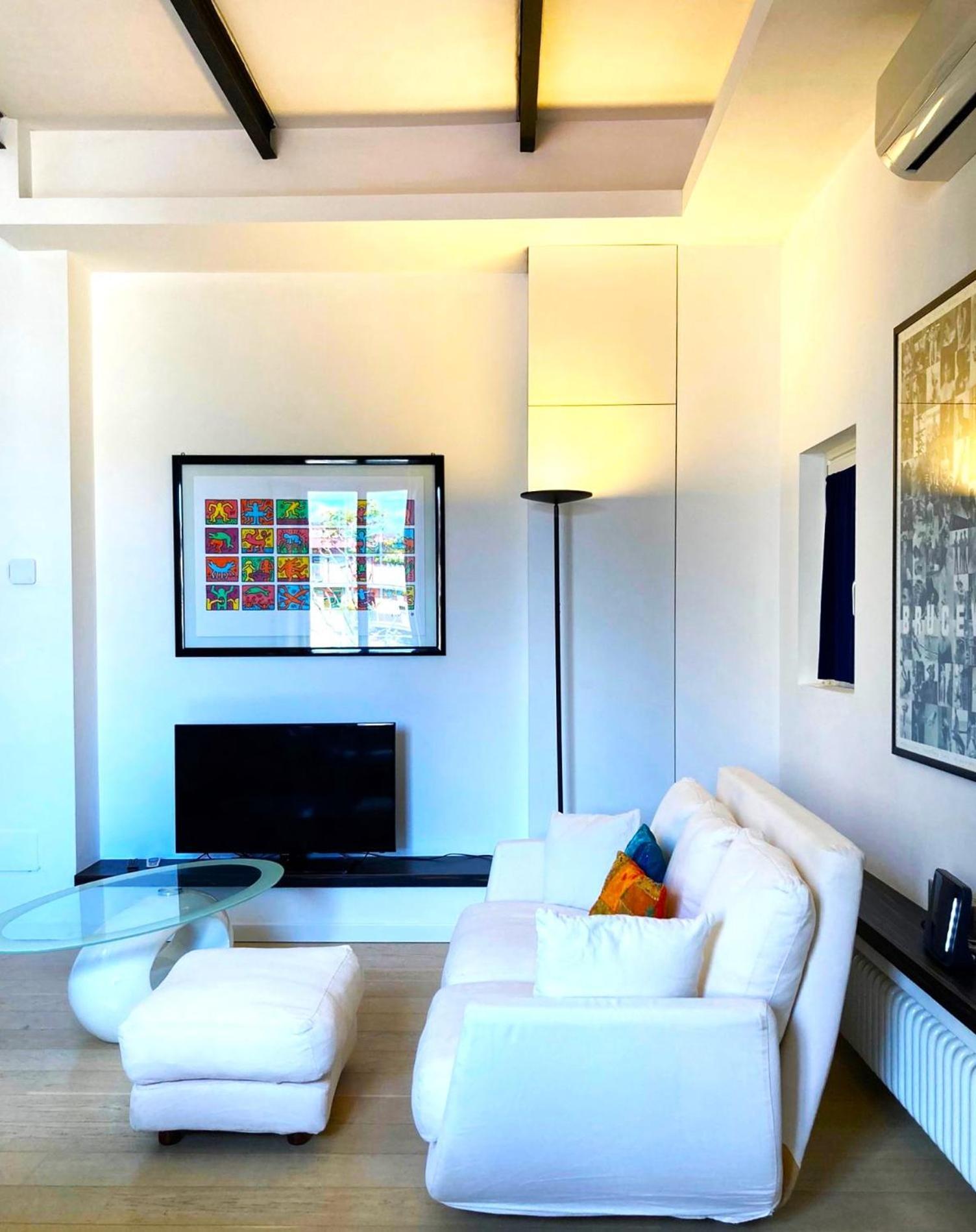 Cozy And Bright Flat In Isola Apartment